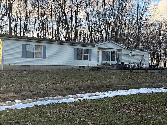 2nd image of 421 E Twin Ln