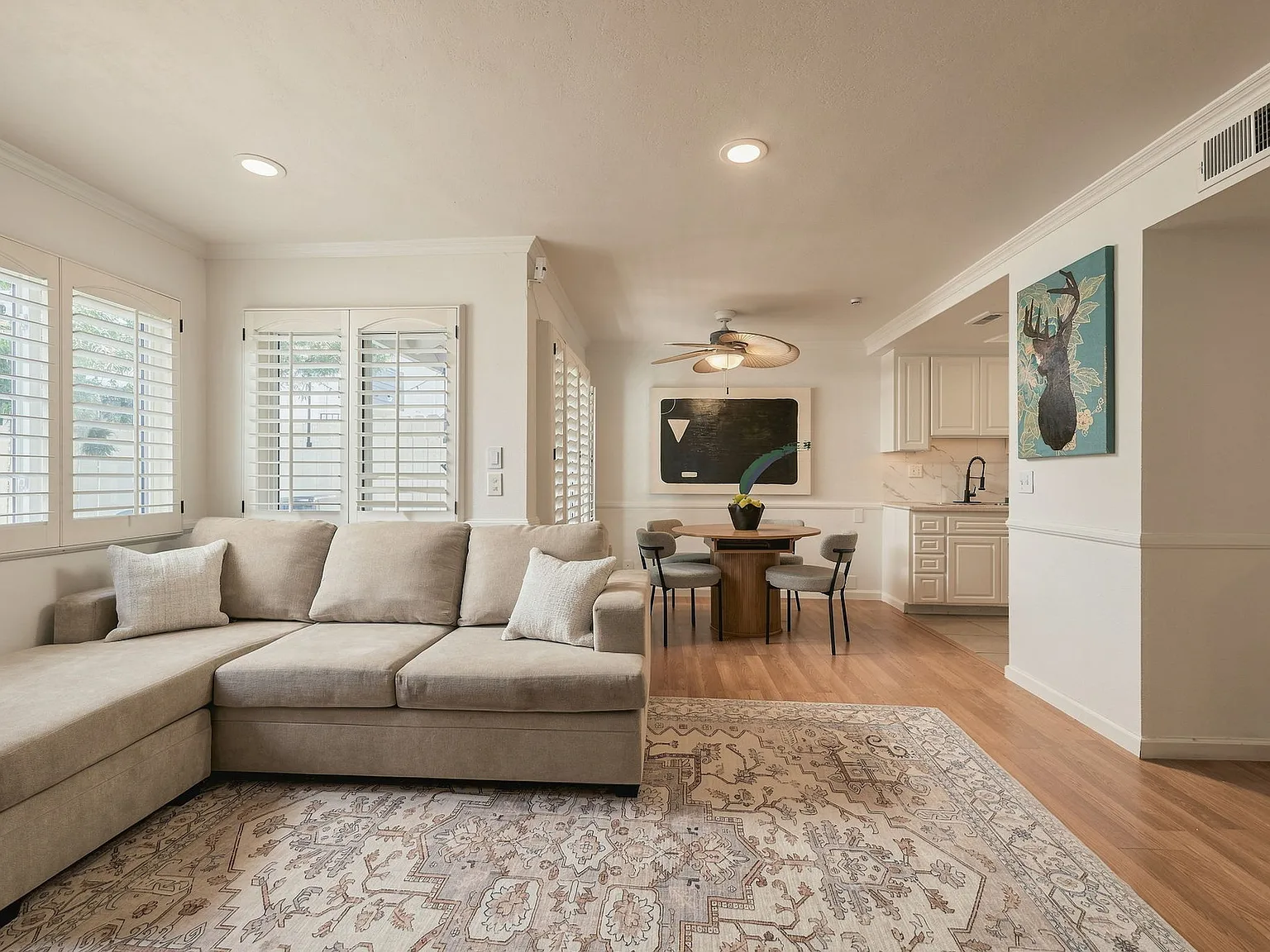 2 bed, 2.5 bath, 1239 sqft, $4,000 — Photo 3