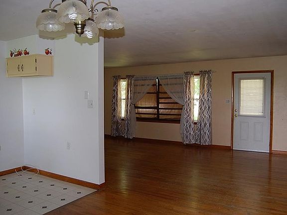 5th image of 3505 Quincy Dr