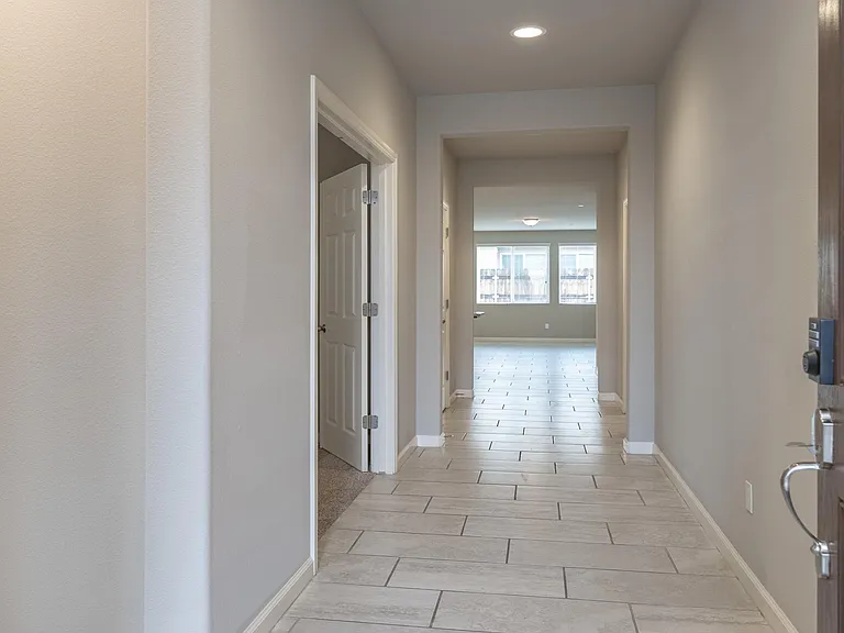 3555 Encino Ave — Photo 4