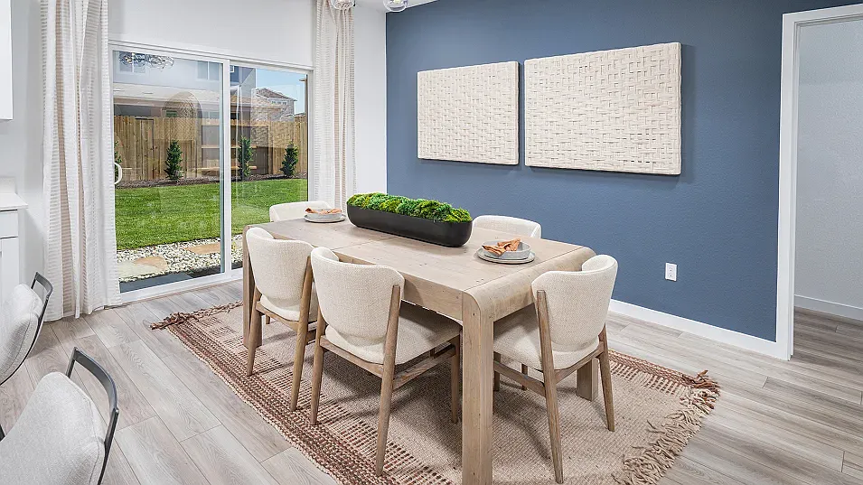 5 bed, 3.5 bath, 2623 sqft, $3,350 — Photo 3