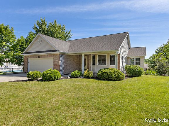 2nd image of 2152 Shiloh Hills Dr SE