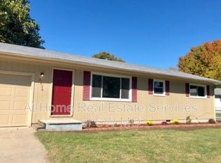 2639 W Truman St, Springfield, MO 65803