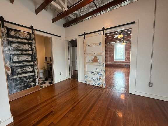 5th image of 230 N Lbj Dr #2101