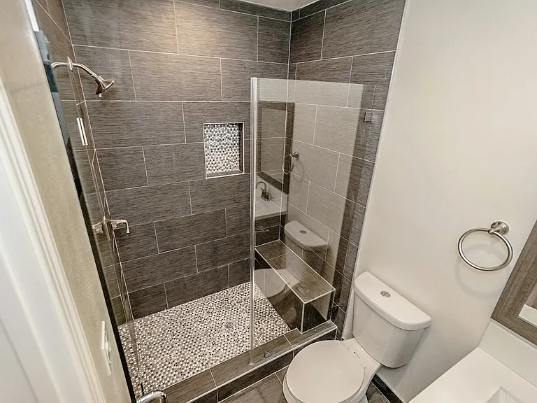 4508 Esmeralda St #1/2 — Photo 18