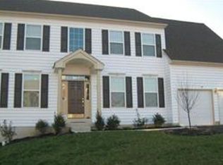 888 Kingston Ln, Breinigsville, PA 18031