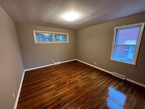 5th image of 895 E 237th St #1