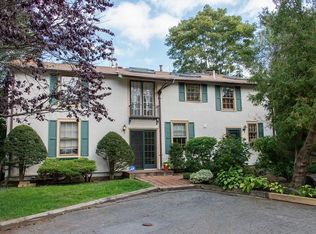 5 Stacey Ct #2, Marblehead, MA 01945