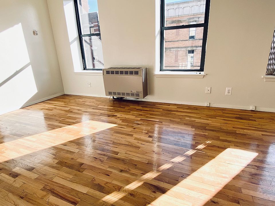 1st image of 71 W 109th St APT 4A