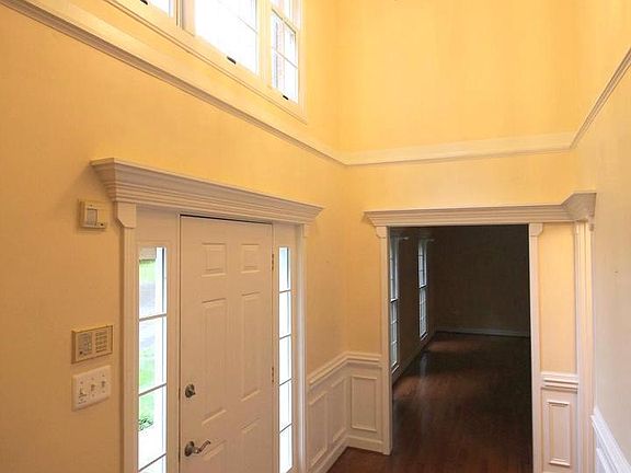 2nd image of 6065 Innisvale Dr