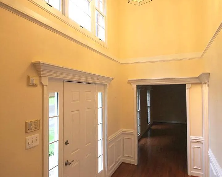 6065 Innisvale Dr — Photo 2