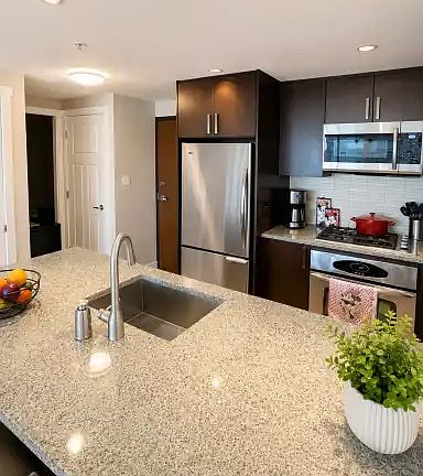5th image of 2978 Glen Dr #1A