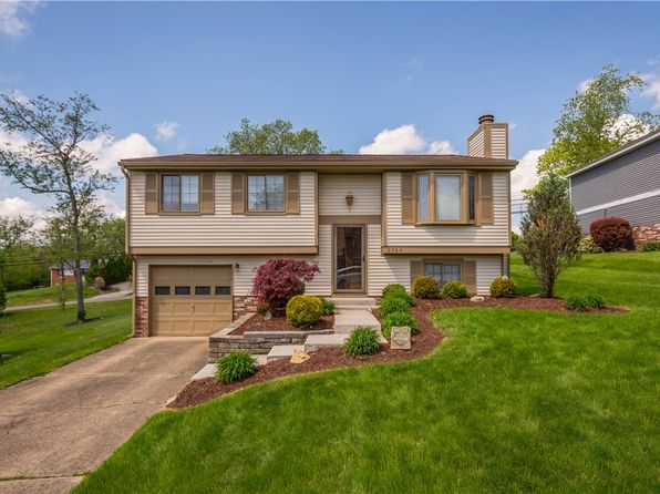 2764 Ravenwood Dr, Bridgeville, PA 15017