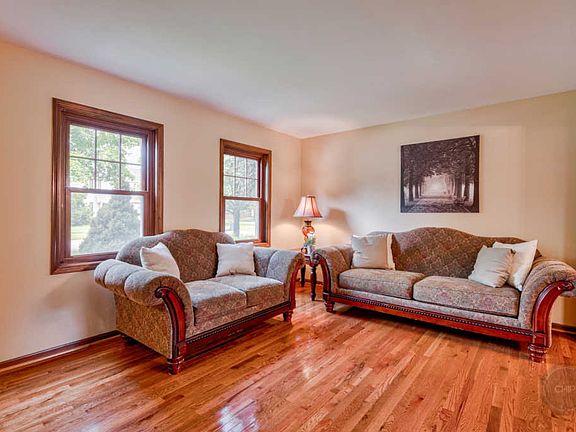 4th image of 2256 Briarhill Dr