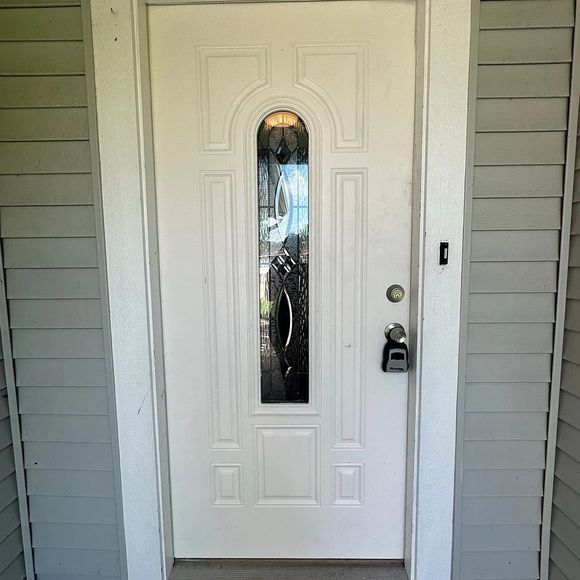 4 bed, 3.0 bath, 1710 sqft, $2,150 — Photo 2