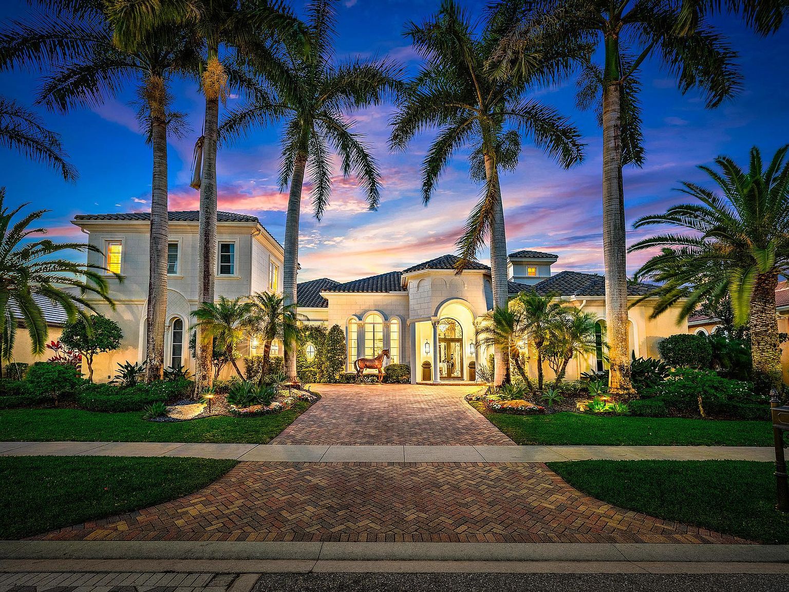 7525 Hawks Landing Drive
