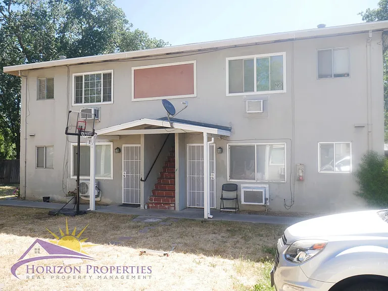 1617 Arcade Blvd #16 — Photo 4