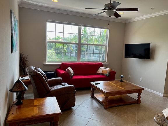 3rd image of 8510 Violeta St #201-1