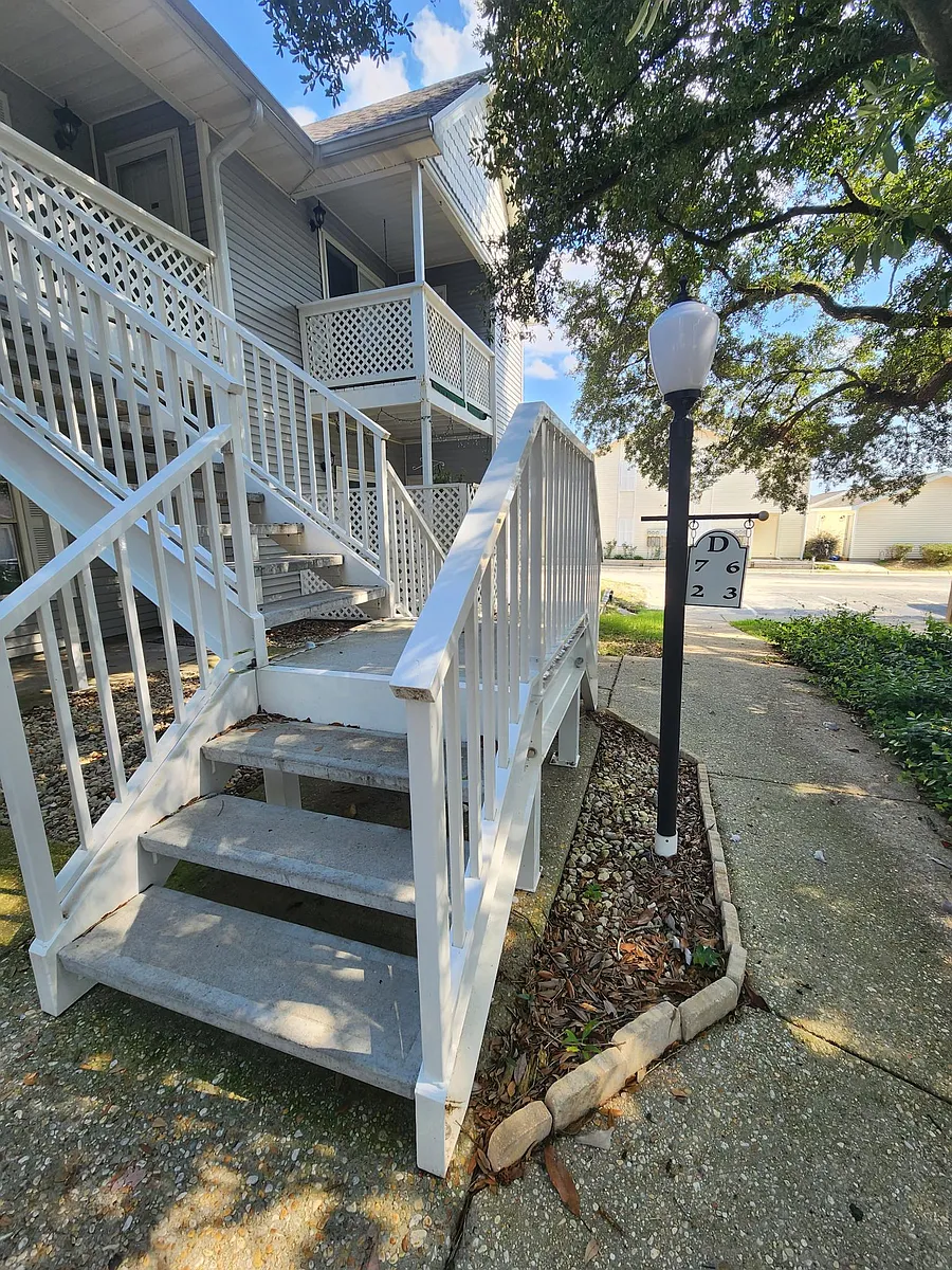 Building Photo - 601 E Burgess Rd #D7