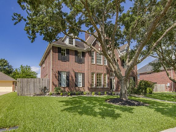 2nd image of 1804 Stonecreek Cir