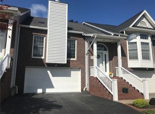 16 Glen Cove Rise, Rochester, NY 14617