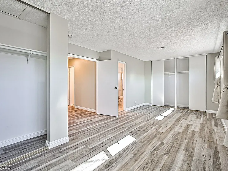 1320 Robin St — Photo 28