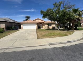 10910 New Forest Dr, Bakersfield, CA