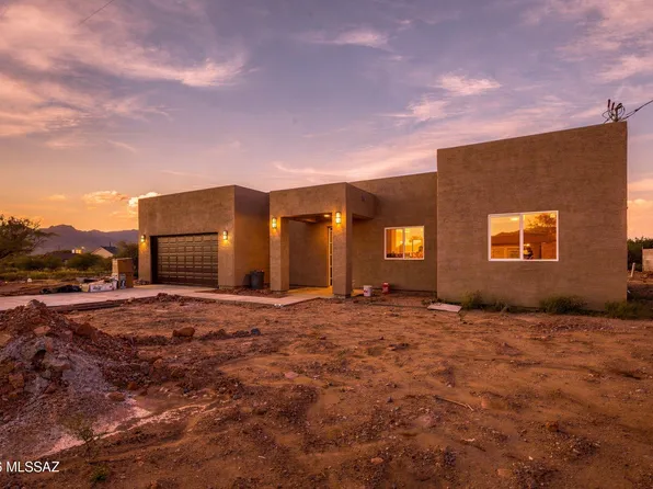 44 Calle Etopia, Rio Rico, AZ 85648