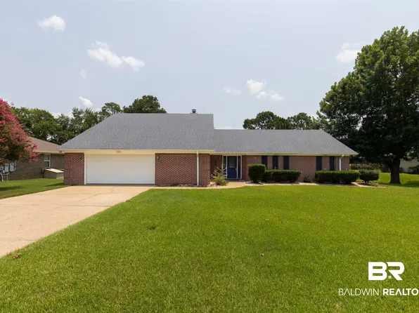 9230 Clubhouse Dr, Foley, AL 36535