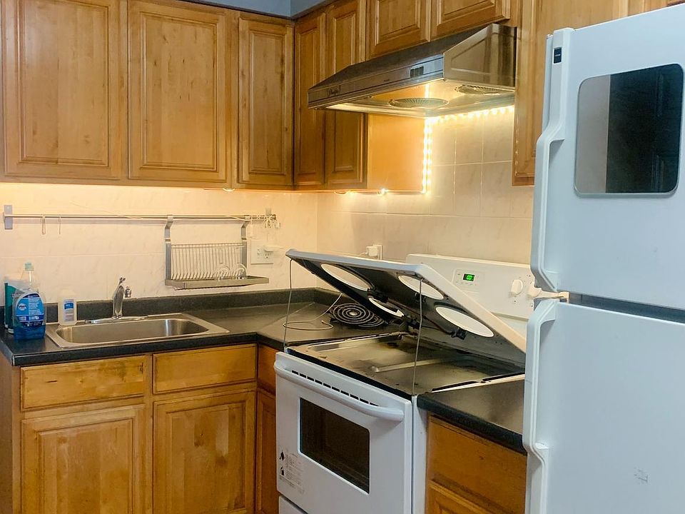 1st image of 1427 Wharton St Floor 2