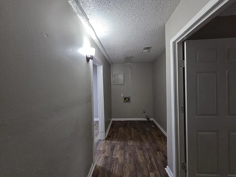 4047 Chelsea Ave — Photo 13