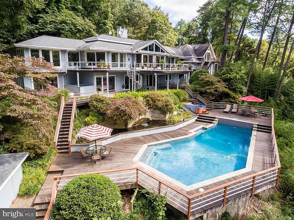 1st image of 1605 Pine Lane Retreat