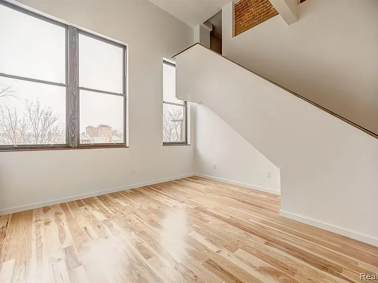 1454 Townsend St #303 — Photo 6
