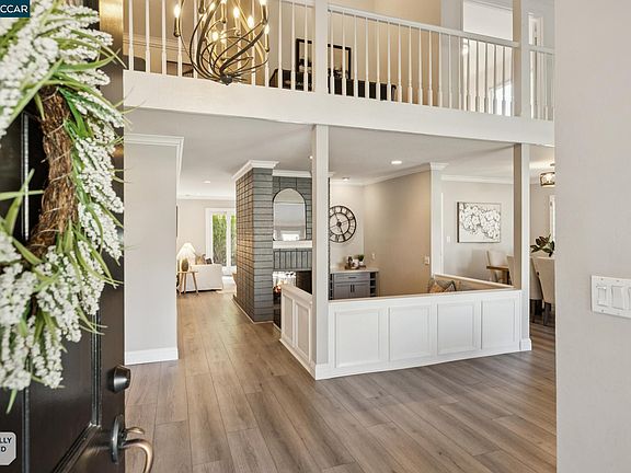2nd image of 589 Zephyr Cir