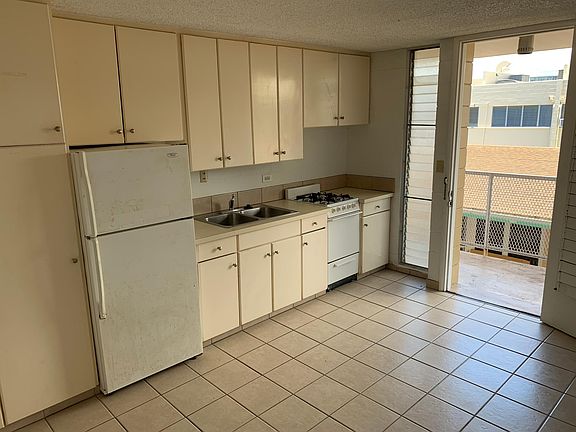 2nd image of 510 Captain Cook Ave APT 201