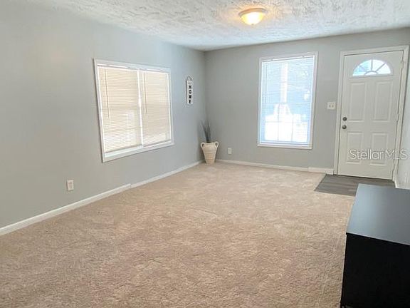 5th image of 3218 E Lambright St
