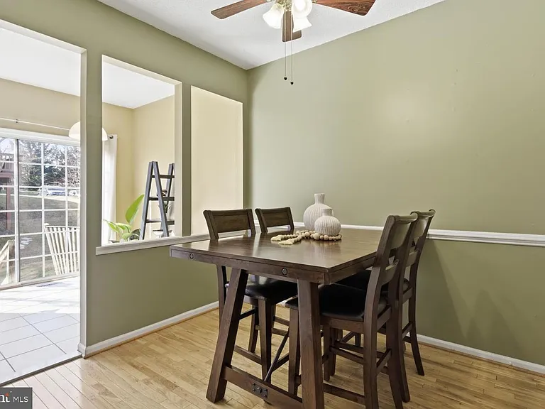 Wedgeway Ct — Photo 2