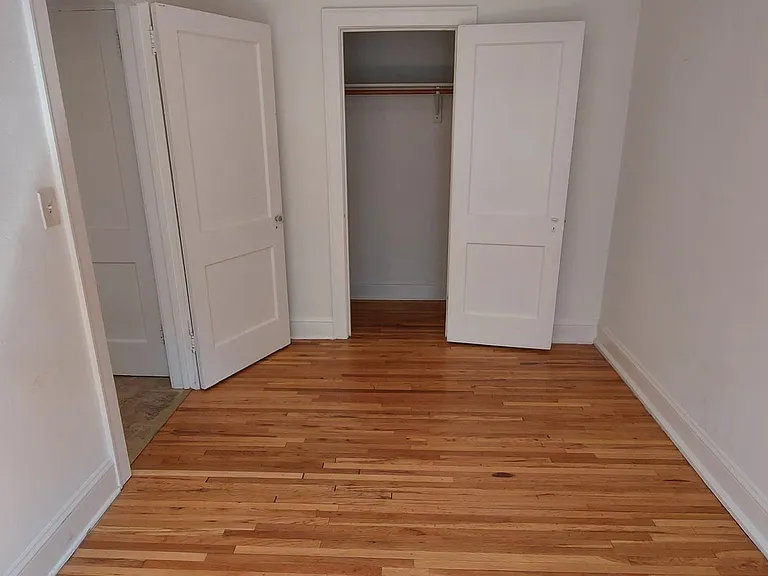 451 Fairview Ave N — Photo 9