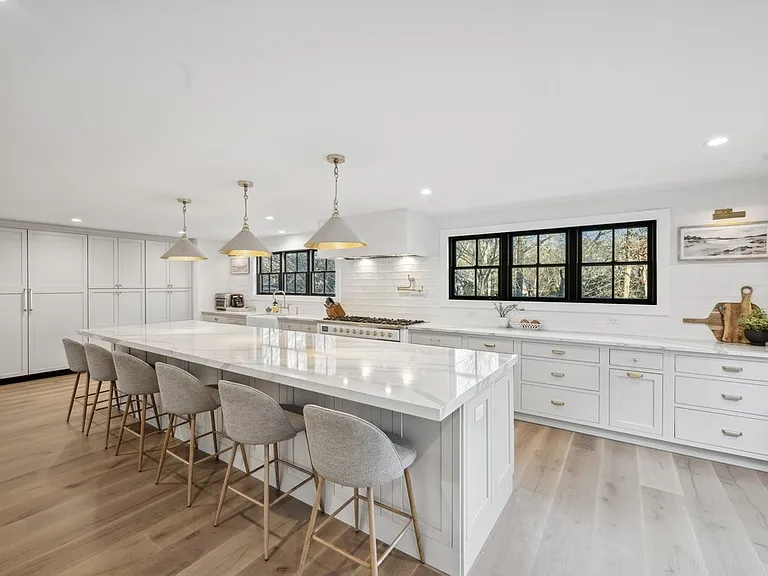 45 Sandra Rd — Photo 16