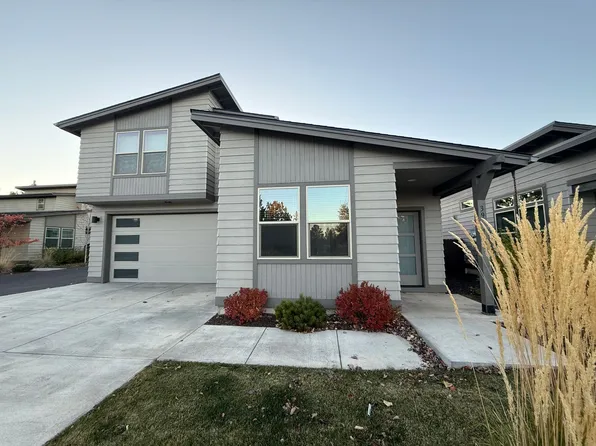 39 NE Cessna Dr #2, Bend, OR 97701
