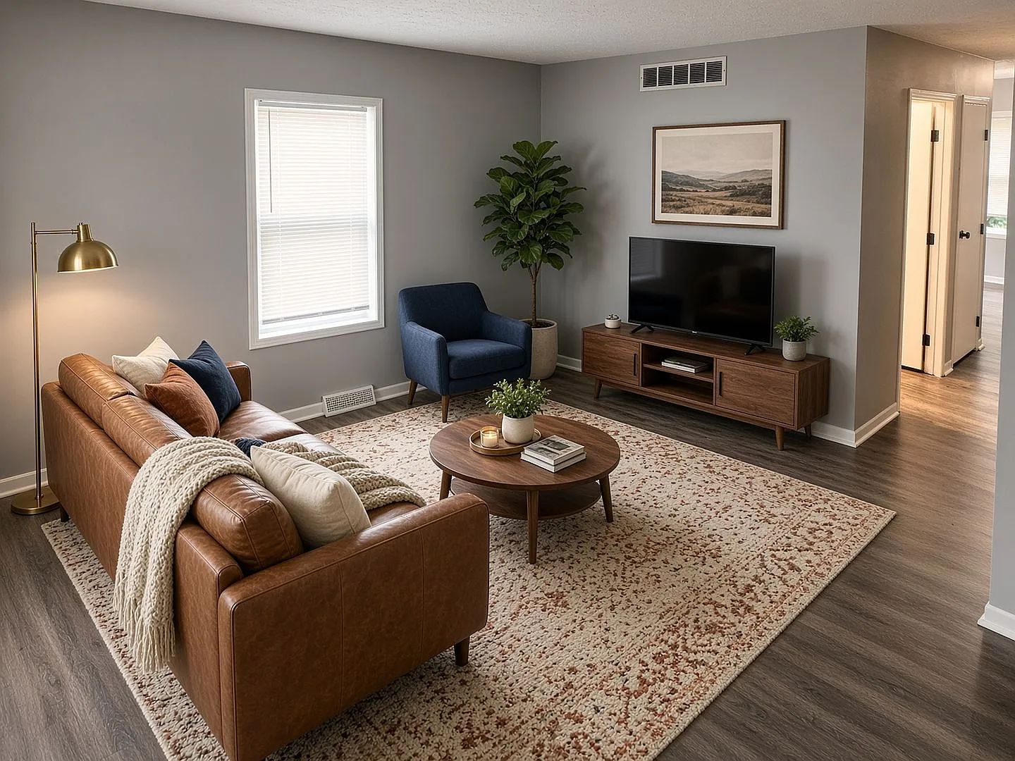 Remodeled 4 Bedroom Home with Big Kitchen and Central A/C & Heat — Photo 2