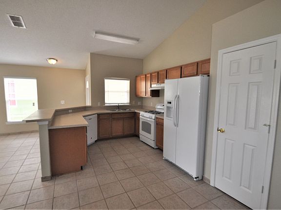 3rd image of 7622 Pine Nest Ct