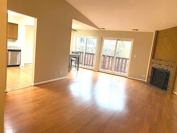 2nd image of 833 Weidner Ct S #833