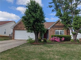 361 Jasmine Dr, Locust Grove, GA 30248