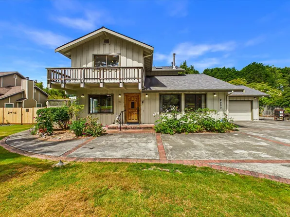 2990 Eagle Ln, McKinleyville, CA 95519