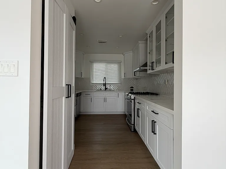 1220 Felbar Ave — Photo 3