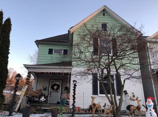 936 Phoenix Ave, Chester, WV 26034