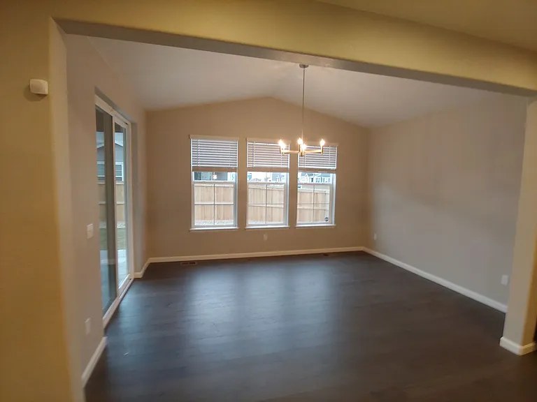 1042 Woodgate Ct — Photo 12
