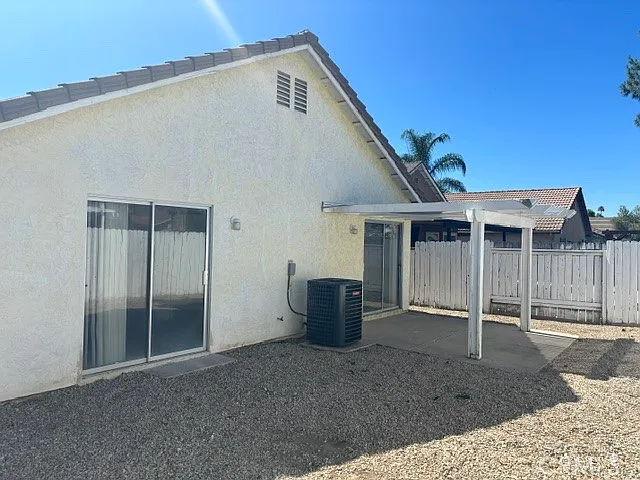 1013 Ivy St — Photo 10