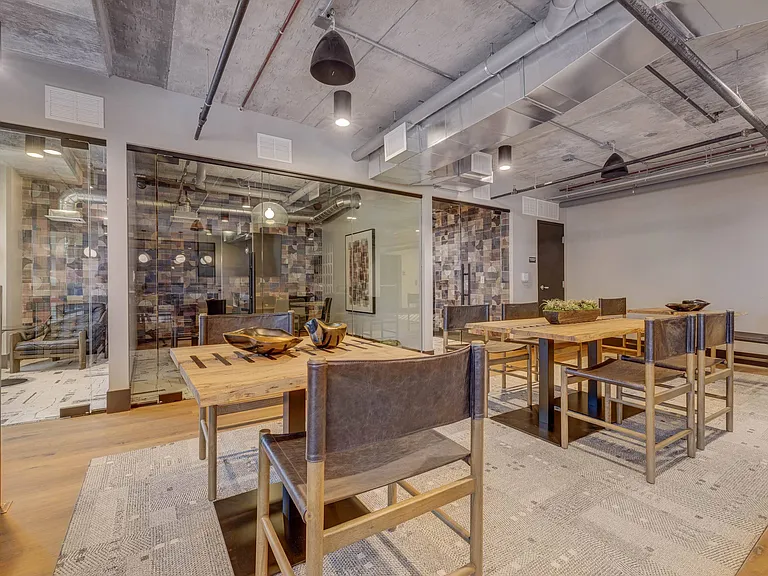 CINQ — Photo 23